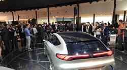 Mercedes u SAD-u povlači preko 10 tisuća vozila, prije svega najluksuznije modele poput Maybacha