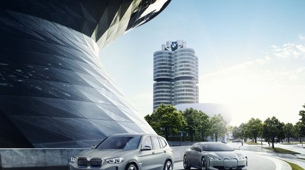 Usred sankcija Rusima  BMW prodao najmanje 100 skupocjenih automobila! Pa kako to?