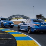 Stelvio in Giulia sta tudi še v zrelem obdobju svojega življenja zelo iskana avtomobila, ki še vedno pobereta tudi kakšno od mednarodnih nagrad. (foto: Alfa Romeo)