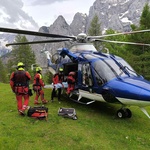 U Splitu 38 u hladu, na Biokovu ne više od 10 stupnjeva, a oni i dalje u sandalama u planine (foto: PU Kranj)