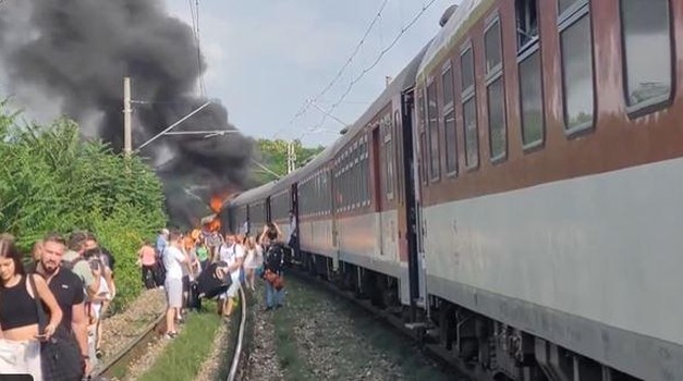 Teška nesreća: nekoliko smrtnih slučajeva u sudaru vlaka i autobusa