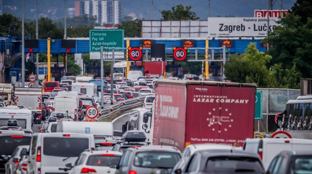 I vi se žalite na gužve, pa Nijemci stoje u kolonama 40 sati godišnje