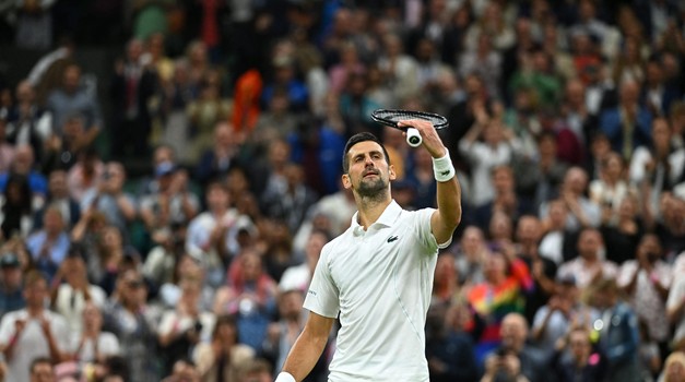 Vade mu "đigericu" u Wimbledonu, no Novak Đoković nije ostao dužan navijačima, provokatorima zbog nedoličnog ponašanja: "Ne prihvaćam ovo..." (VIDEO)