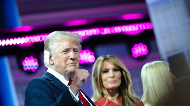 Former US President Donald J Trump and former First Lady Melania Trump after Trump’s speech at the Republican National Convention in Milwaukee, Wisconsin at the Fiserv Forum on Thursday, July 18, 2024. Monday night was Trump’s first appearance since a rally in Pennsylvania, where he sustained injuries from an alleged bullet grazing his ear. Trump recounted the story in his speech, and also talked about Biden, immigration, and other topics. © PPS/Bestimage Photo: WALTER / BESTIMAGE/BESTIMAGE