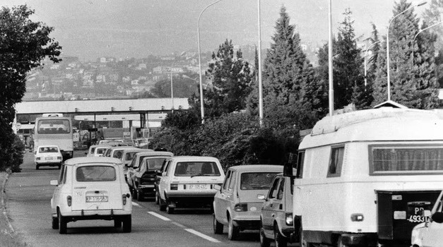 Na put se kretalo već u 4 ujutro, gumigelnek na Fići mijenjao se već u Rakovom potoku, a do Zadra se vozilo i više od 7 sati, bez klime, autocesta...