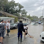 Veći dio Dalmacije je pod vodom, strašno je u Dubrovniku, Zadru, Makarskoj...: "Ne izlazite iz kuća!" (FOTO i VIDEO) (foto: Grgo Jelavic/Pixsell/Bobo)