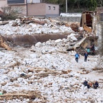 Tuga golema! Apokaliptični prizori iz bliskog susjedstva: poplave izbrisale naselja s karte, tijela naplavila voda (FOTO) (foto: Armin Durgut/PIXSELL/F.A.bobo)