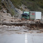 Tuga golema! Apokaliptični prizori iz bliskog susjedstva: poplave izbrisale naselja s karte, tijela naplavila voda (FOTO) (foto: Armin Durgut/PIXSELL/F.A.bobo)