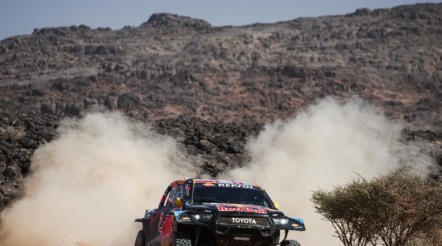 Čak 5 Toyota među prvih 10! Henk Lategan ima 7 minuta prednosti pred Dacijom Nasser Al-Attiyaha