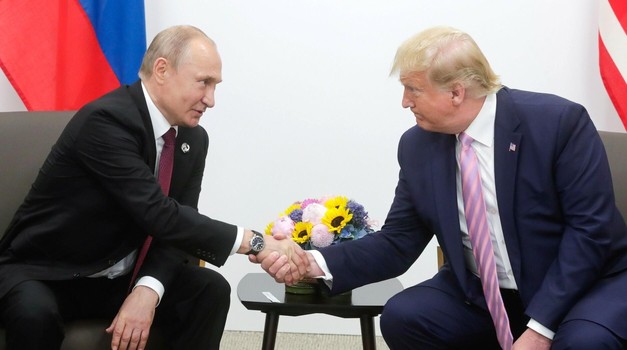 US President Donald TRUMP wants to meet Vladimir PUTIN (President of Russia). ARCHIVE PHOTO: G20 Sumwith, G20 Summit on 28.06.2019 in Osaka / Japan. Photo: The Kremlin Moscow via Photo: The Kremlin Moscow/DPA