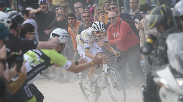 08.03.2025, Italia, Siena, ITA, UCI World Tour, Strade Bianche 2025, von Siena nach Siena (213 km), im Bild UAD UAE TEAM EMIRATES’s POGACAR Tadej // UAD UAE TEAM EMIRATES’s POGACAR Tadej during the UCI World Tour Strade Bianche from Siena to Siena (213 Km). Italia in Siena, Italy on 2025/03/08. EXPA Pictures © 2025, PhotoCredit: EXPA/ laPresse/ Luca Bettini